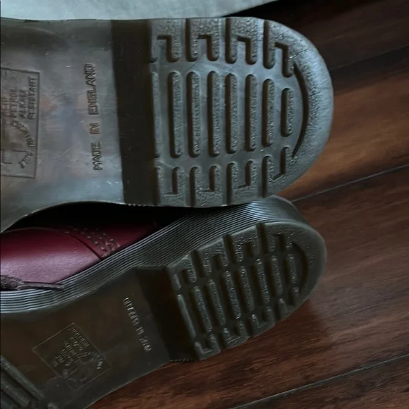 Dr. Martens Men's Burgundy Boots - Picture 6 of 11